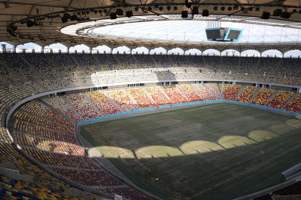 Dezastru total pe Arena Națională! » Cel mai mare stadion al țării a fost inundat de furtună: lifturile sunt inundate și blocate, iar gazonul e distrus
