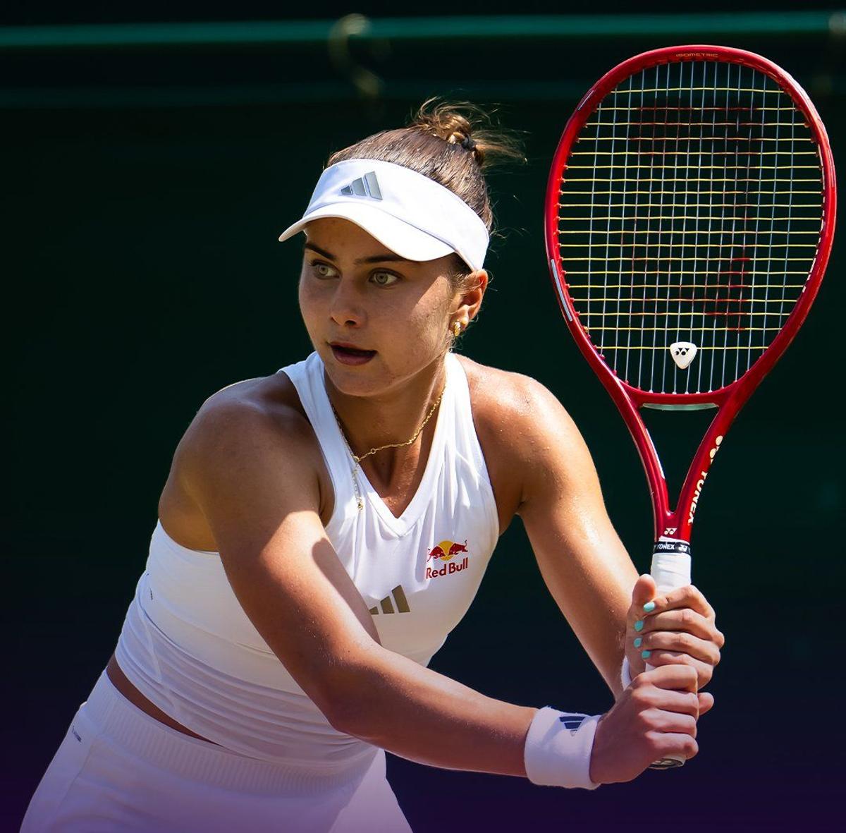 Iva știe fotbal! Calificată în optimi la Wimbledon, noua senzație a tenisului e cu ochii pe tot ce mișcă la Campionatul Mondial