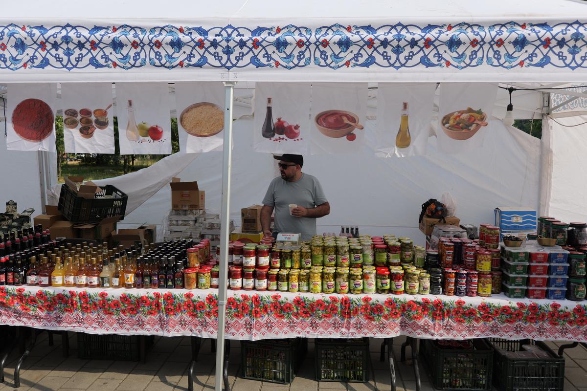 Kebab Arena! În absența fotbalului, turcii au pus stăpânire pe cel mai mare stadion al României