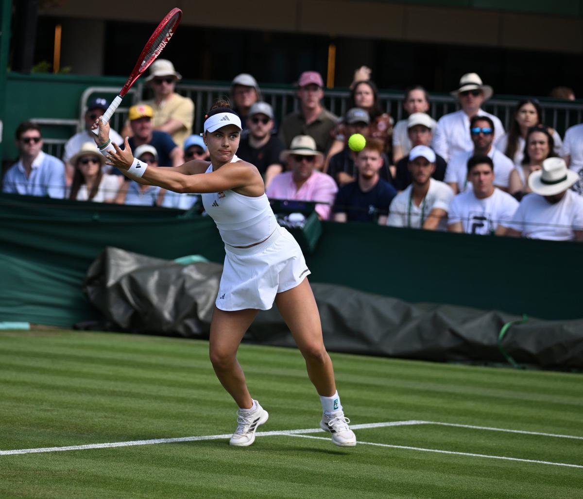 Iva știe fotbal! Calificată în optimi la Wimbledon, noua senzație a tenisului e cu ochii pe tot ce mișcă la Campionatul Mondial