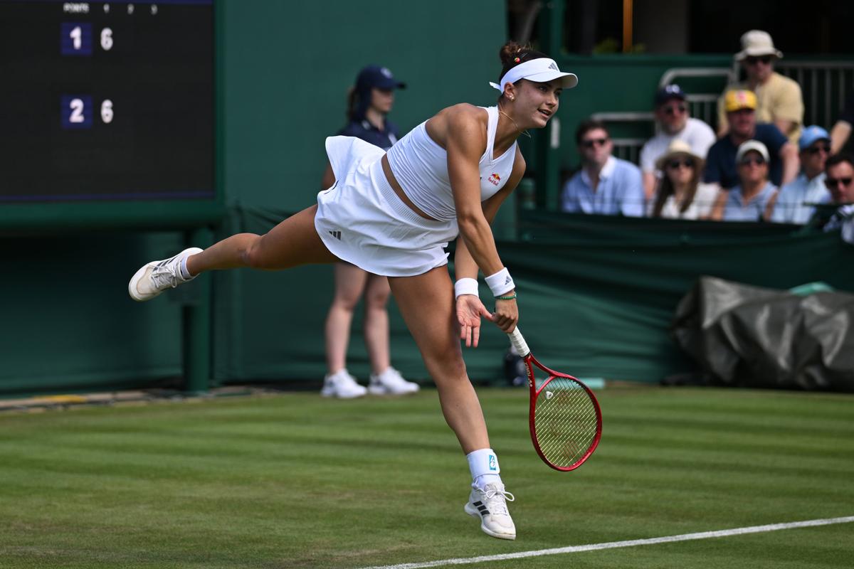 Iva știe fotbal! Calificată în optimi la Wimbledon, noua senzație a tenisului e cu ochii pe tot ce mișcă la Campionatul Mondial