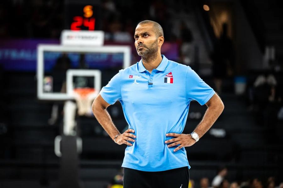 Tony Parker, fostul jucător de legendă al Franței/Foto: fiba.basketball Turcia, condusă de Darius Căruțașu și Omer Kutluay, s-a calificat în semifinalele Mondialului U17, eliminând Franța