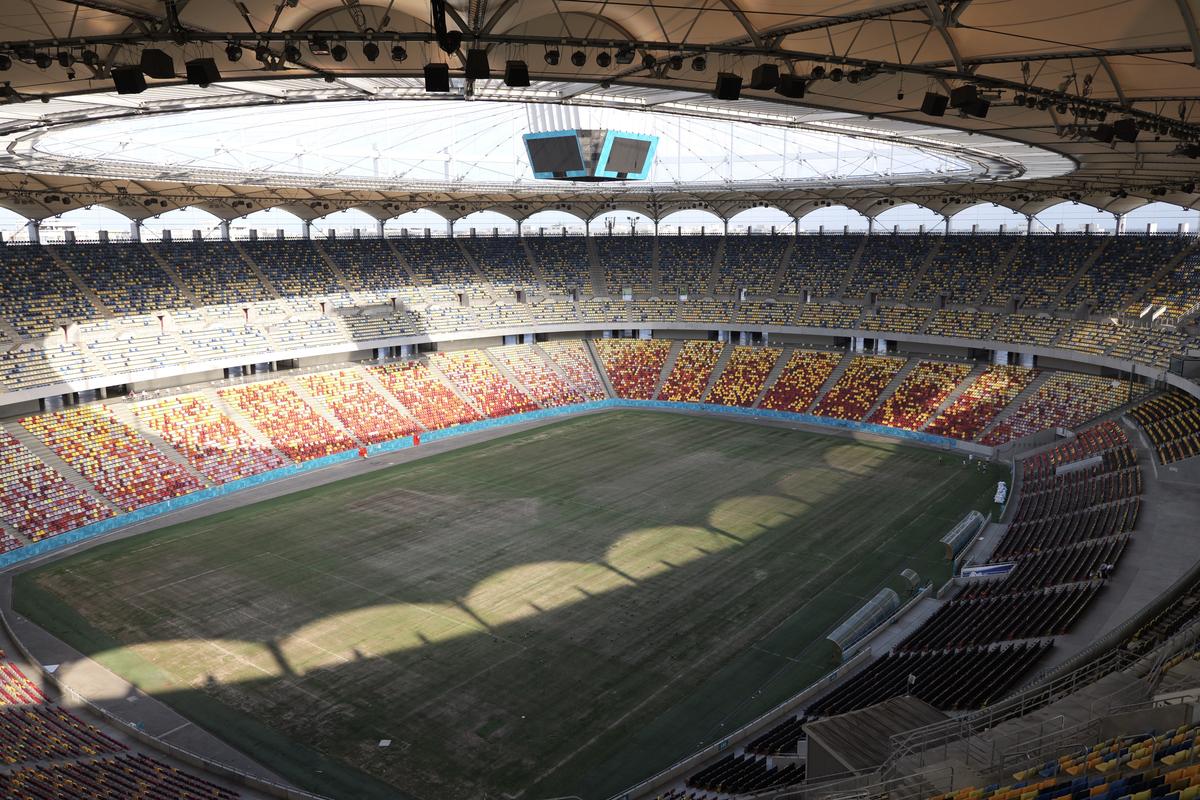 Dezastru total pe Arena Națională! » Cel mai mare stadion al țării a fost inundat de furtună: lifturile sunt inundate și blocate, iar gazonul e distrus