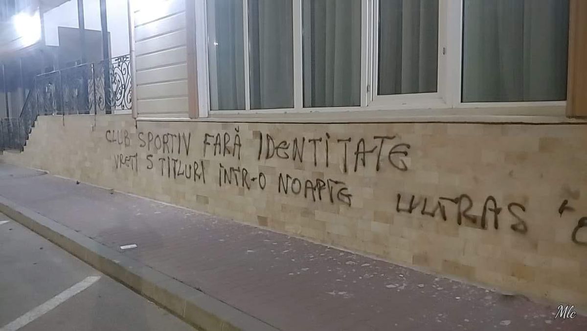 CRAIOVA - CFR CLUJ. FOTO Se anunță haos pe străzile din Bănie! Ultrașii din Peluza Sud și-au început numărul