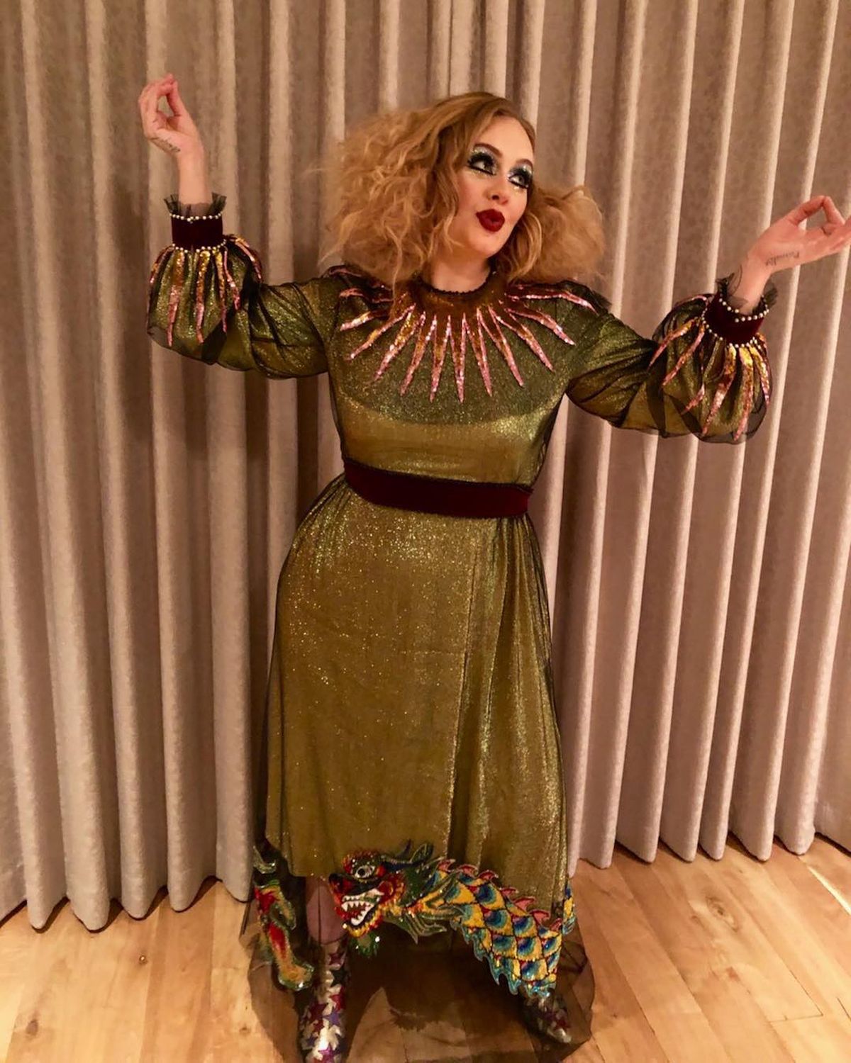FOTO Cum a pierdut Adele aproape 50 de kg » Cântăreața e de nerecunoscut în cea mai recentă poză postată!