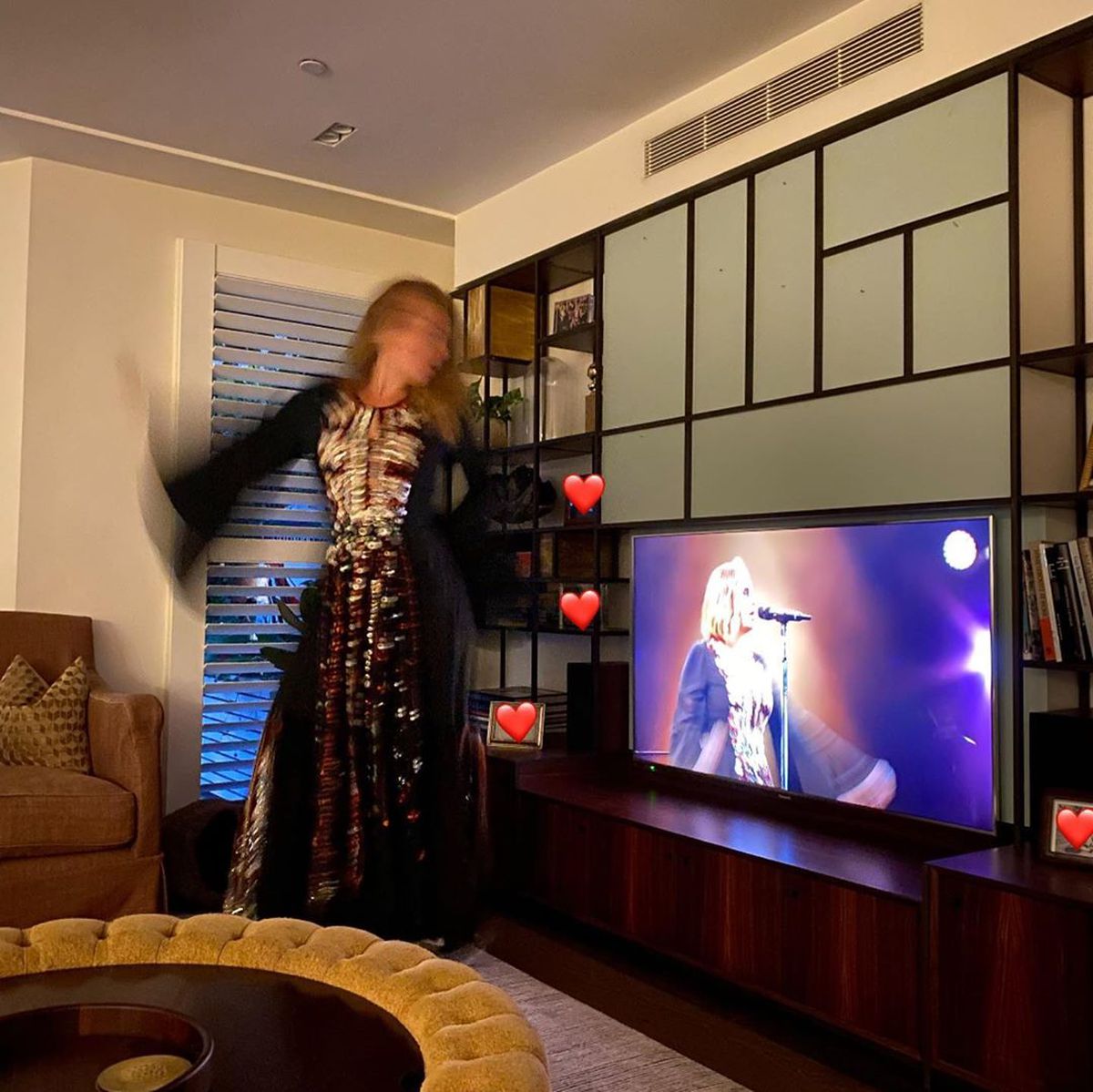 FOTO Cum a pierdut Adele aproape 50 de kg » Cântăreața e de nerecunoscut în cea mai recentă poză postată!