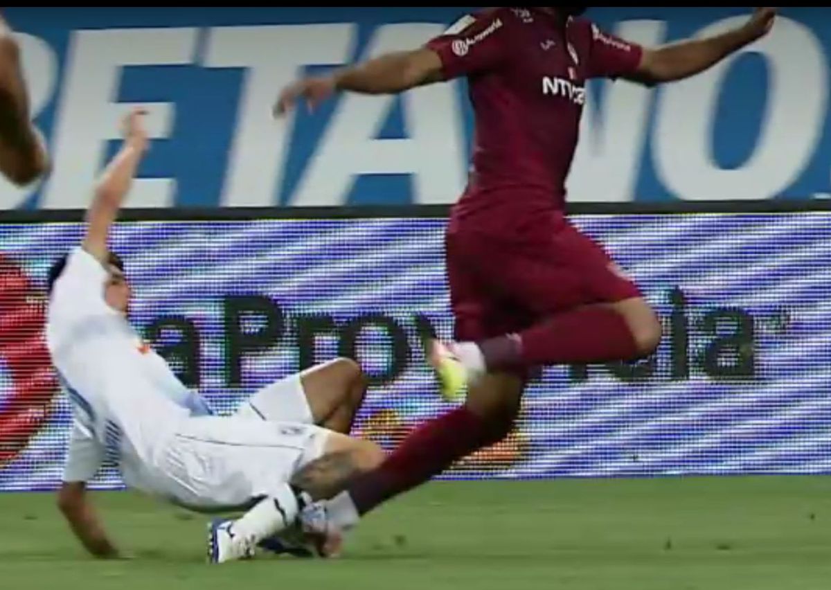 FOTO Penalty CFR - Craiova 03.08.2020