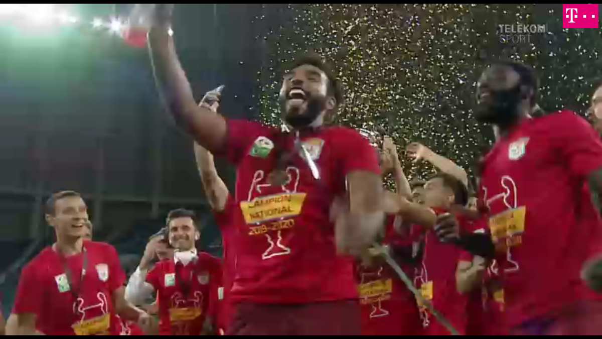 CFR CAMPIOANĂ // FOTO Agonie și extaz pe „Oblemenco”