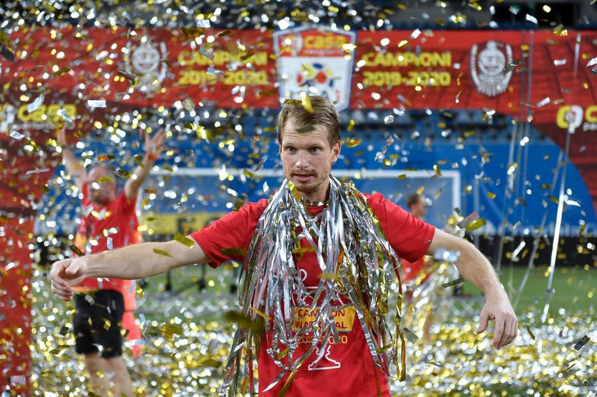 CFR Cluj, campioană! Giedrius Arlaukis și-a confirmat plecarea după ce a câștigat Liga 1+ Nu l-a uitat pe Dan Petrescu: „Așa se întâmplă când se întâlnesc doi nebuni!”