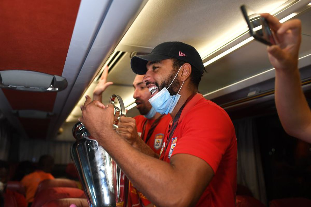 Superinterviu cu Dan Petrescu după ieșirea din izolare » Cum a învins virusul, ce nu-i convine la sistemul cu 16 și ce transferuri vrea: „Balotelli? Doamne-ferește!”