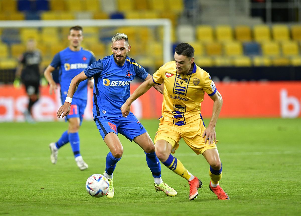 Dragomir a pus tunurile pe o vedetă de la FCSB: „Îl schimbam după 20 de minute” + „Se urcă mingea pe el ca veverița”