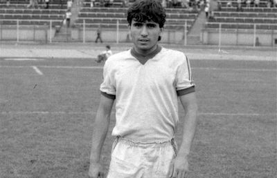 Gică Hagi, debut la 17 ani, 7 luni și 6 zile: „De fiecare dată când atingea mingea se vedea ce calitate tehnică are, ce personalitate puternică este. A șutat la poartă, a încercat să tragă echipa după el”