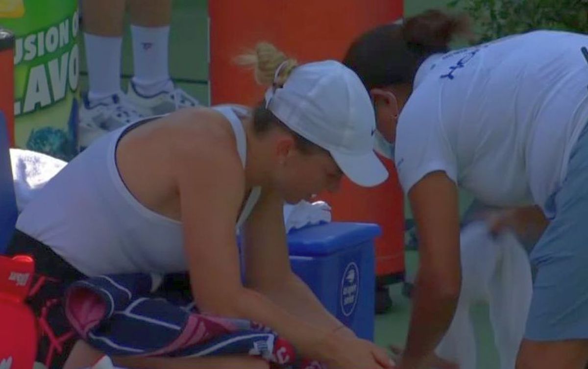 Cristian Tudor Popescu, îngrijorat din cauza Simonei Halep: „Nu e numai căldura de vină, trebuie să ia măsuri!” + „Nu e într-o situație fizică și psihică foarte bună”