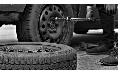 Vrei să-ți schimbi anvelopele? Iată unele lucruri neobișnuite la care să te gândești înainte