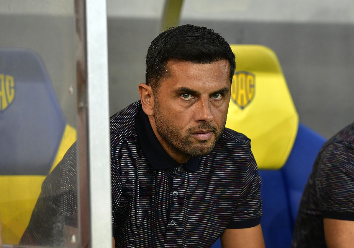 Dragomir a pus tunurile pe o vedetă de la FCSB: „Îl schimbam după 20 de minute” + „Se urcă mingea pe el ca veverița”