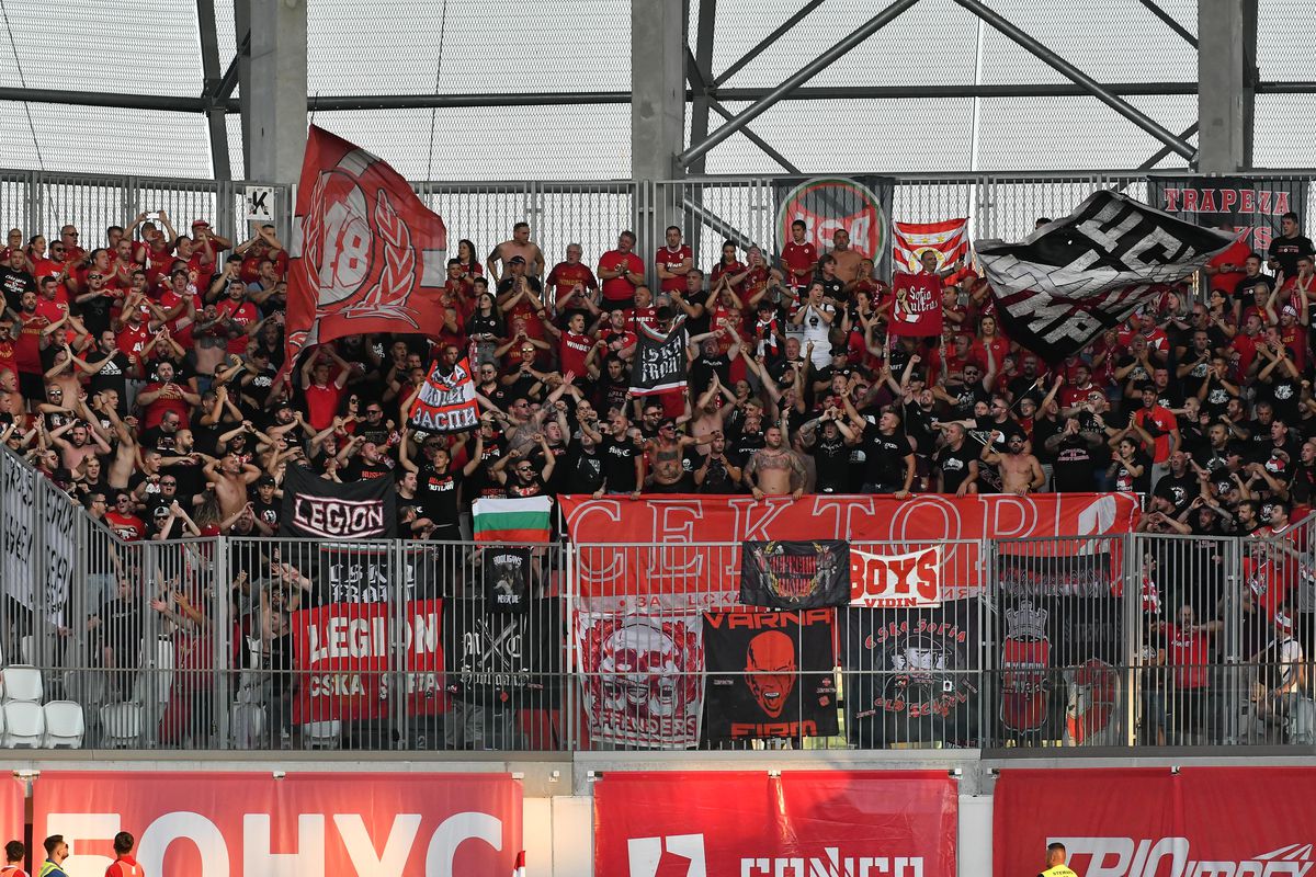 Mesaj pro-Steaua apărut în peluză la Sepsi - CSKA Sofia