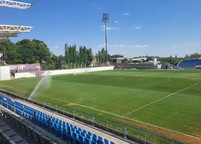 Cum arată stadionul pe care Farul joacă meciul decisiv contra lui Urartu » Construit în 2008, fără o peluză și cu gazon de județeană