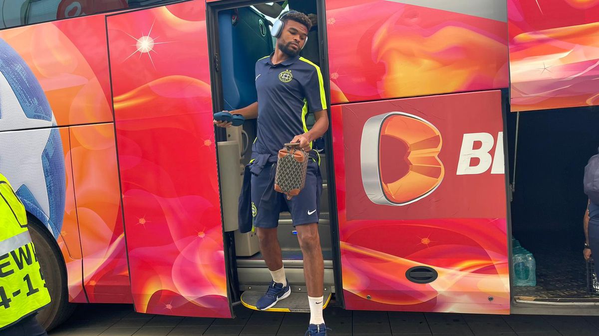 Imagini înainte de FCSB - CSKA 1948