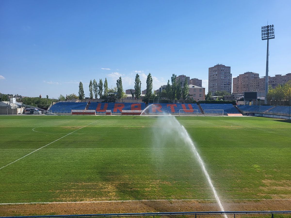Cum arată stadionul pe care se joacă Uratu - Farul, în turul 2 preliminar al Conference League