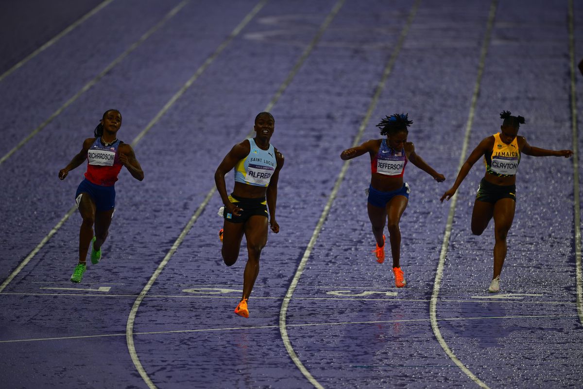 Campioana olimpică de la 100 metri vine dintr-o țară de 180.000 de locuitori » Julien Alfred a învins-o pe americanca Sha'Carri Richardson