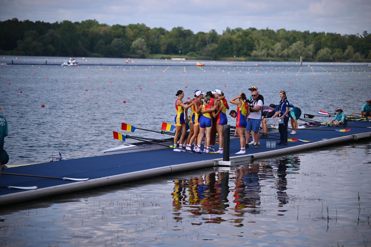 Barca feminină de 8+1 a României, nominalizată la premiul de „Echipajul feminin al anului” « Antonio Colamonici, nominalizat la altă categorie