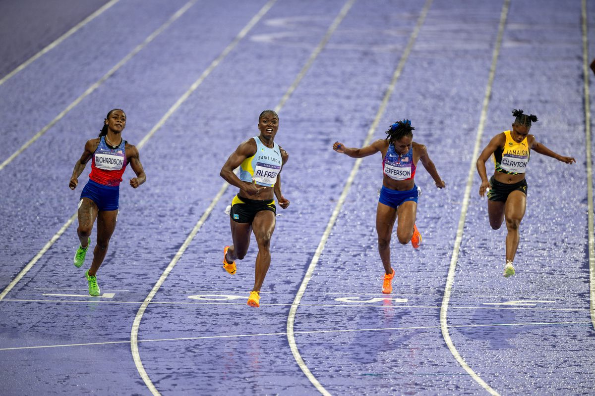 Campioana olimpică de la 100 metri vine dintr-o țară de 180.000 de locuitori » Julien Alfred a învins-o pe americanca Sha'Carri Richardson