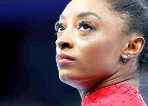 Simone Biles, dublă medaliată olimpică cu aur, dezvăluie ce a făcut-o să „tremure fără încetare” în satul olimpic: „Mă simțeam atât de copleșită...”