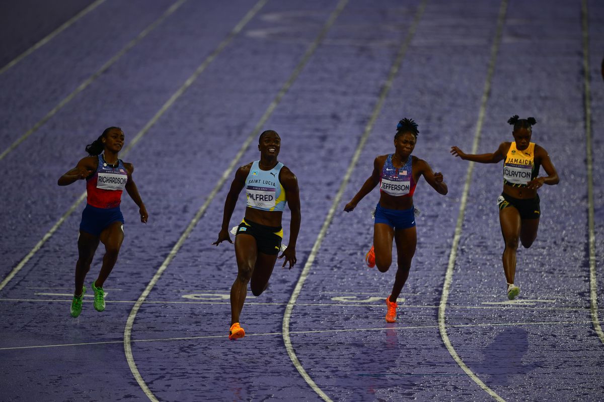 Campioana olimpică de la 100 metri vine dintr-o țară de 180.000 de locuitori » Julien Alfred a învins-o pe americanca Sha'Carri Richardson