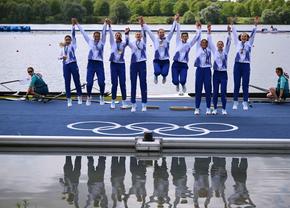 Barca feminină de 8 plus 1 a luat medalia de AUR! Am triumfat din nou în proba-regină a canotajului după 20 de ani, cu un timp incredibil! + Băieții au încheiat finala pe locul 5