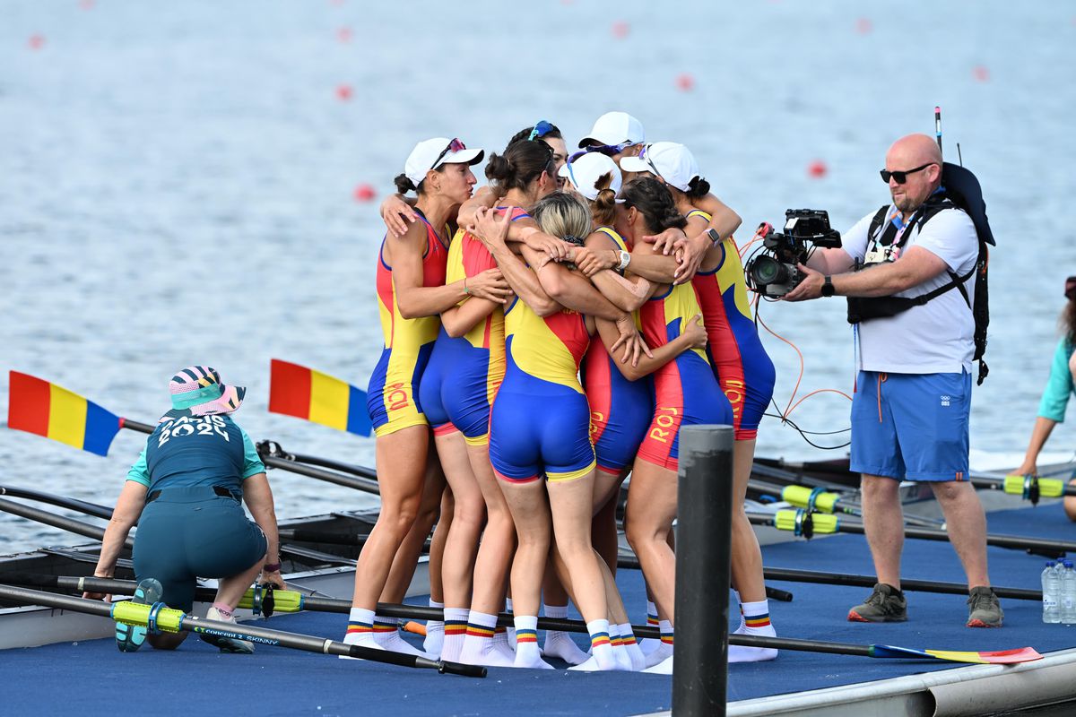 Barca feminină a României, aur la proba de 8+1