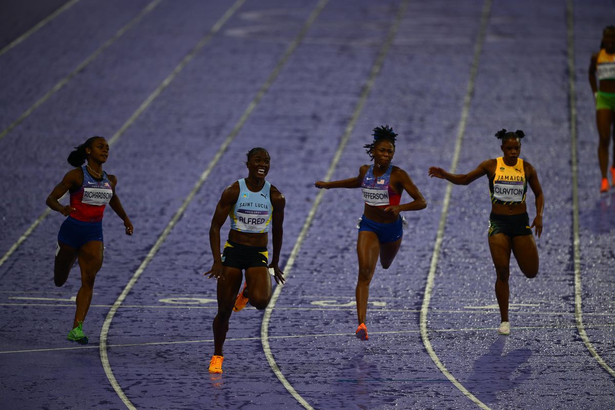 Campioana olimpică de la 100 metri vine dintr-o țară de 180.000 de locuitori » Julien Alfred a învins-o pe americanca Sha'Carri Richardson