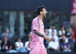 Lionel Messi, out după numai 10 minute » S-a lăsat la pământ și a cerut imediat înlocuirea!