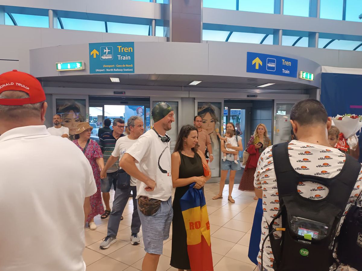 „Eu sunt supărat că ne-au pierdut masa de masaj” » Adrian Rădulescu, antrenorul lui David Popovici: „Noi și Pan Zhanle am demonstrat că lucrurile pot fi și altfel”