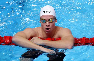 După cele 3 medalii cucerite la Mondiale, Leon Marchand rămâne extrem de motivat: „Încă am flacăra pentru înot, îl iubesc”