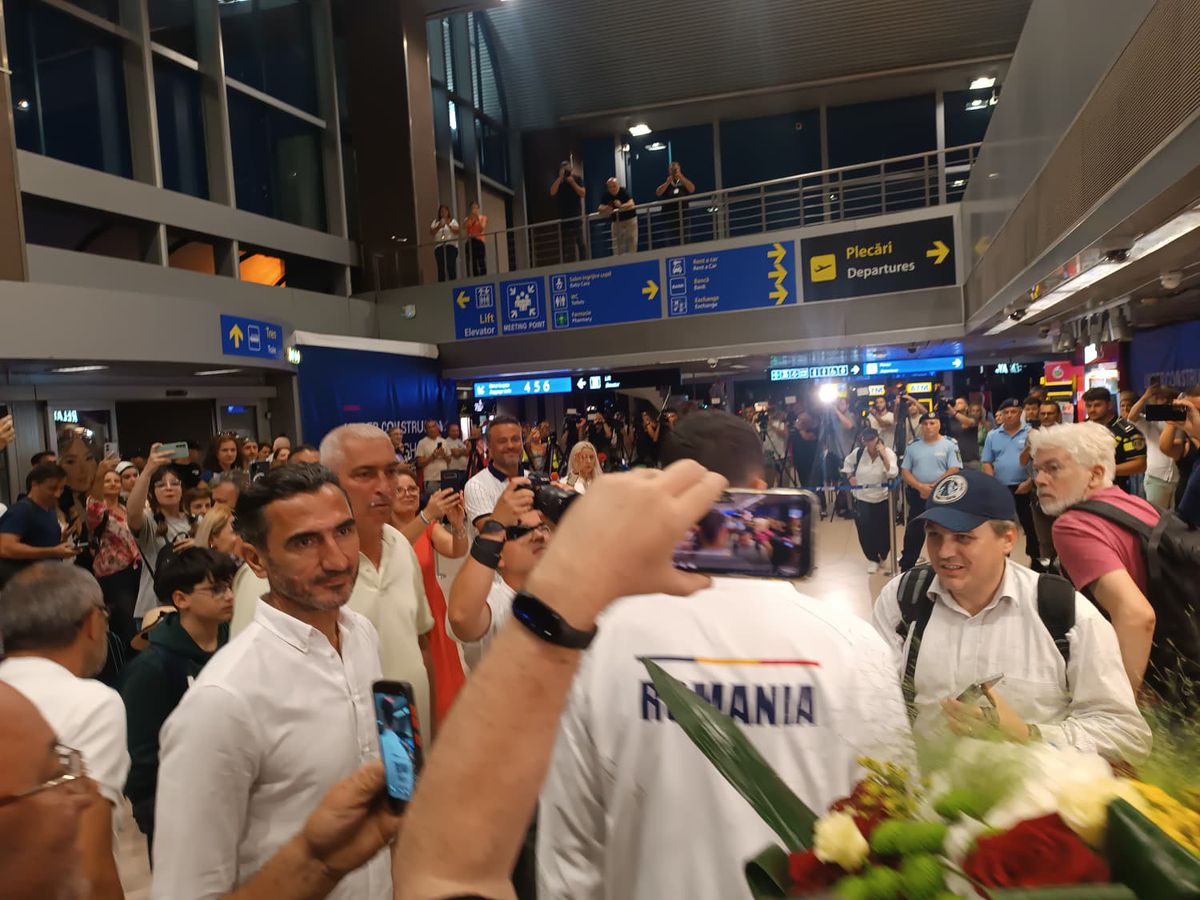 „Eu sunt supărat că ne-au pierdut masa de masaj” » Adrian Rădulescu, antrenorul lui David Popovici: „Noi și Pan Zhanle am demonstrat că lucrurile pot fi și altfel”