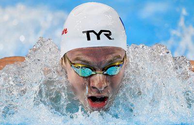 Un nou rival pentru David Popovici? Marele Leon Marchand vrea să concureze în probele de 100 și 200 m liber la Cupa Mondială!