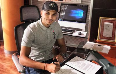 FCSB / VIDEO EXCLUSIV Iată contractul pe baza căruia Cristi Manea a ajuns la FCSB » Clauză uriașă de reziliere + Semnături diferite