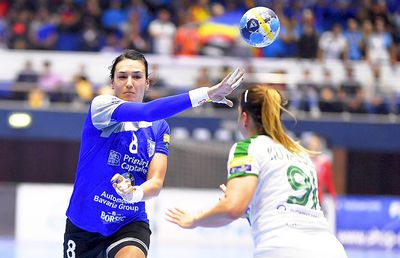 CSM BUCUREȘTI // EXCLUSIV // Aici sunt banii dumneavoastră: GSP prezintă salariile handbalistelor de la CSM! Cristina Neagu e peste Dennis Man!