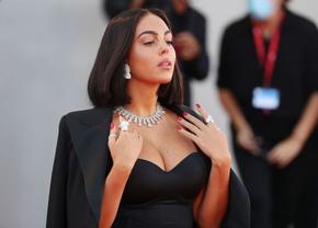 „Le-a tăiat respirația” » Georgina Rodriguez, apariție senzațională la Festivalul de Film de la Veneția