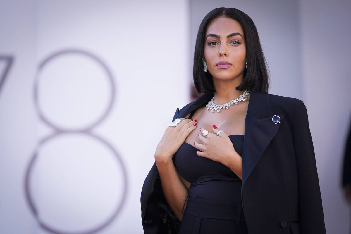 „Le-a tăiat respirația” » Georgina Rodriguez, apariție senzațională la Festivalul de Film de la Veneția