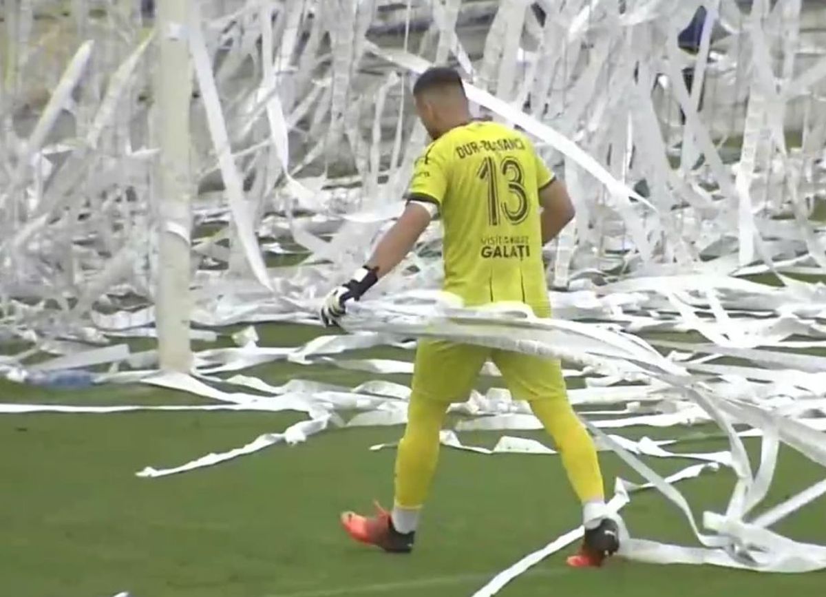 Suporterii au întârziat startul în Oțelul Galați - Poli Timișoara, meciul zilei din Liga 2