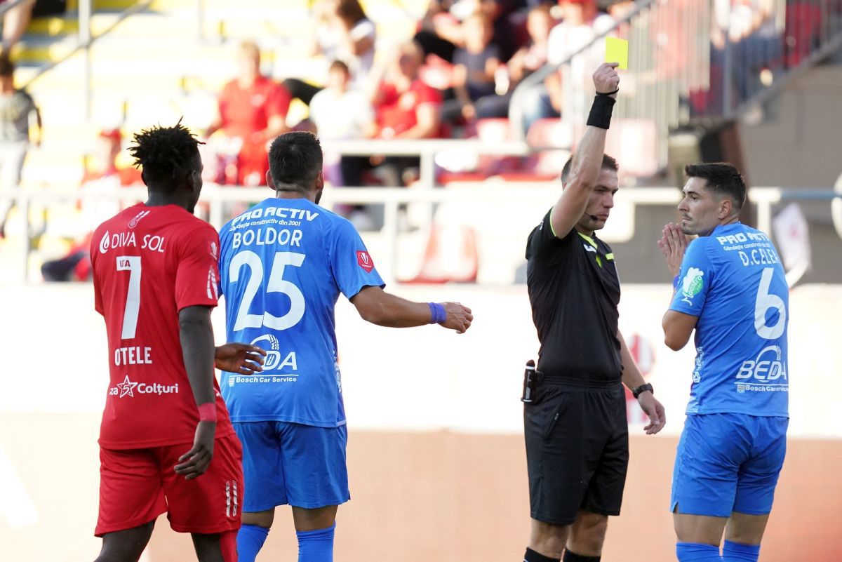 Chindia Târgoviște negociază cu un antrenor demis recent de la altă echipă din Liga 1 + S-a discutat și cu Mircea Rednic