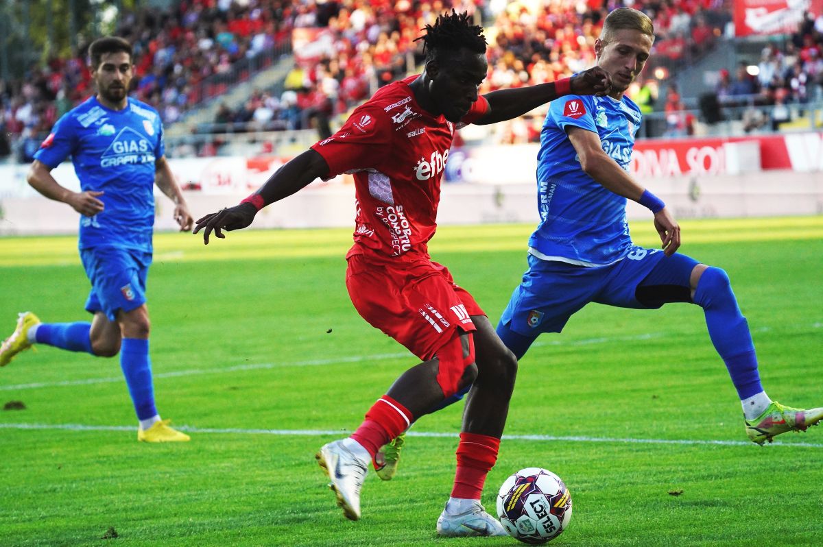 Chindia Târgoviște negociază cu un antrenor demis recent de la altă echipă din Liga 1 + S-a discutat și cu Mircea Rednic