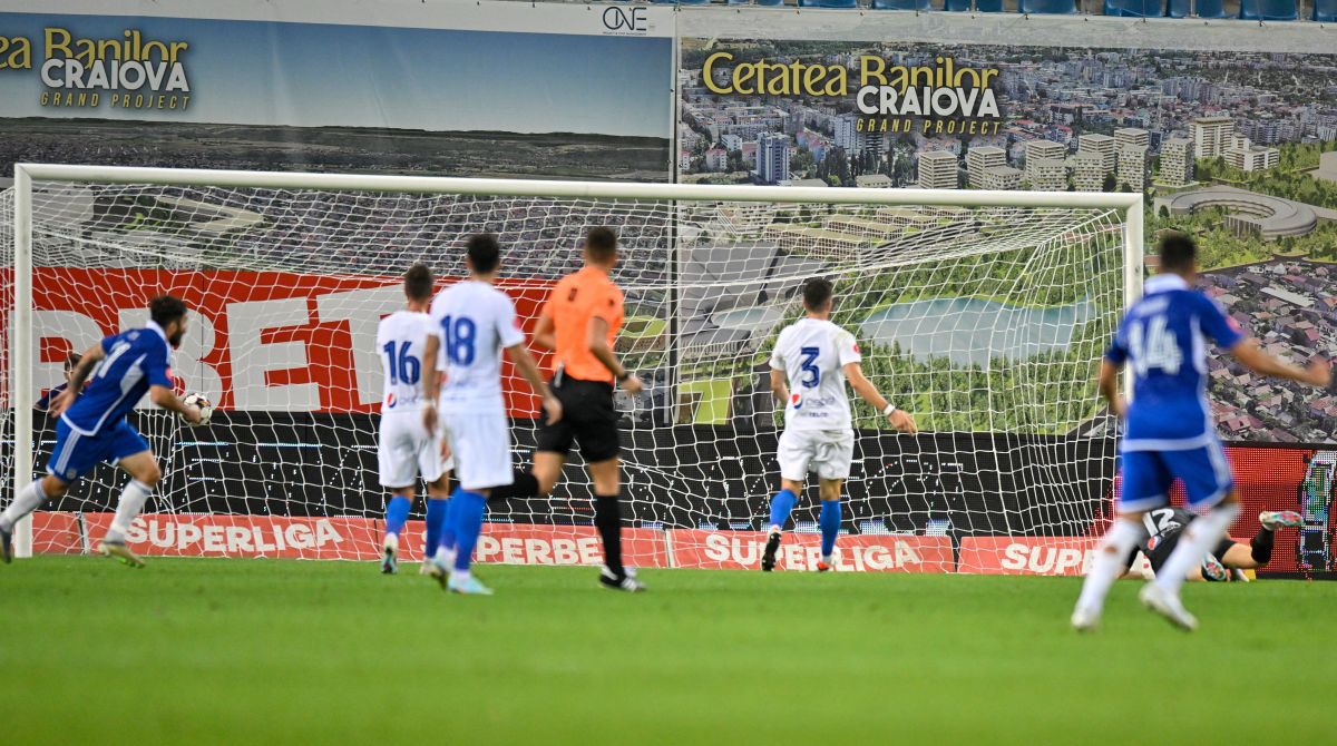 FCU Craiova - Farul 4-0 » Uluitor: campioana Farul, snopită în Bănie de echipa preparatorului Vasilică!