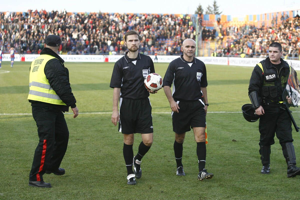 Aurel Onita - arbitru cariera