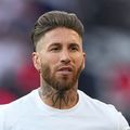 Sergio Ramos semnează cu Sevilla. Foto: Imago Images
