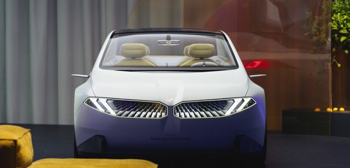 BMW lansează mult-aşteptata Vision Neue Klasse, gama de mașini electrice cu care speră să revină în cursa mondială: „Nu ne este frică de chinezi”