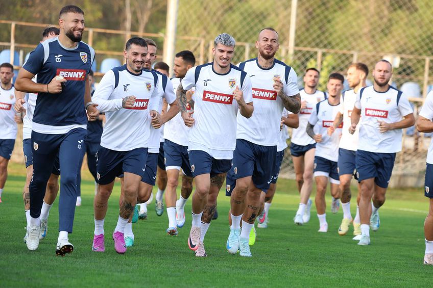 FOTO » Primul antrenament al tricolorilor în formulă completă sub comanda lui Mircea Lucescu / Foto: FRF.ro