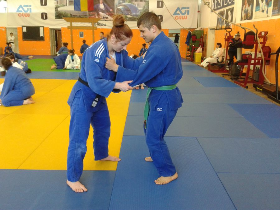 Alexandru Bologa pe tatami alături de Corina Căprioriu FOTO GSP Alexandru Bologa, dublu medaliat cu bronz la Jocurile Paralimpice, bifează la Paris a treia sa ediție: „Judoul m-a ajutat să-mi scriu propria poveste”