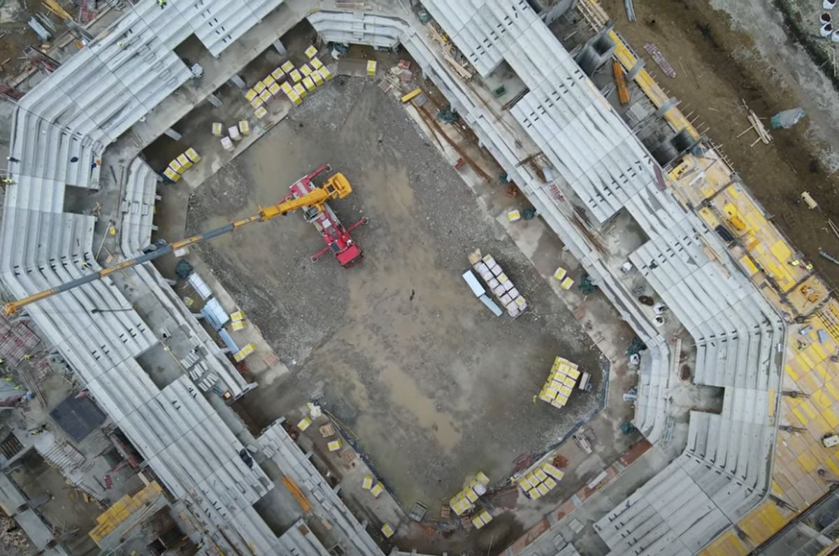 Imagini spectaculoase cu cel mai important proiect de infrastructură sportivă din regiunea Moldovei: sala polivalentă din Suceava